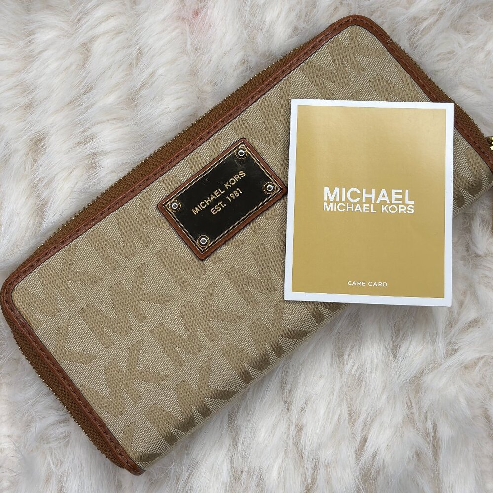 Michael Kors Canvas long zip around wallet EUC